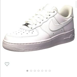 NIKE
112-WHITE / WHITE
AIR FORCE 1 '07
9.0